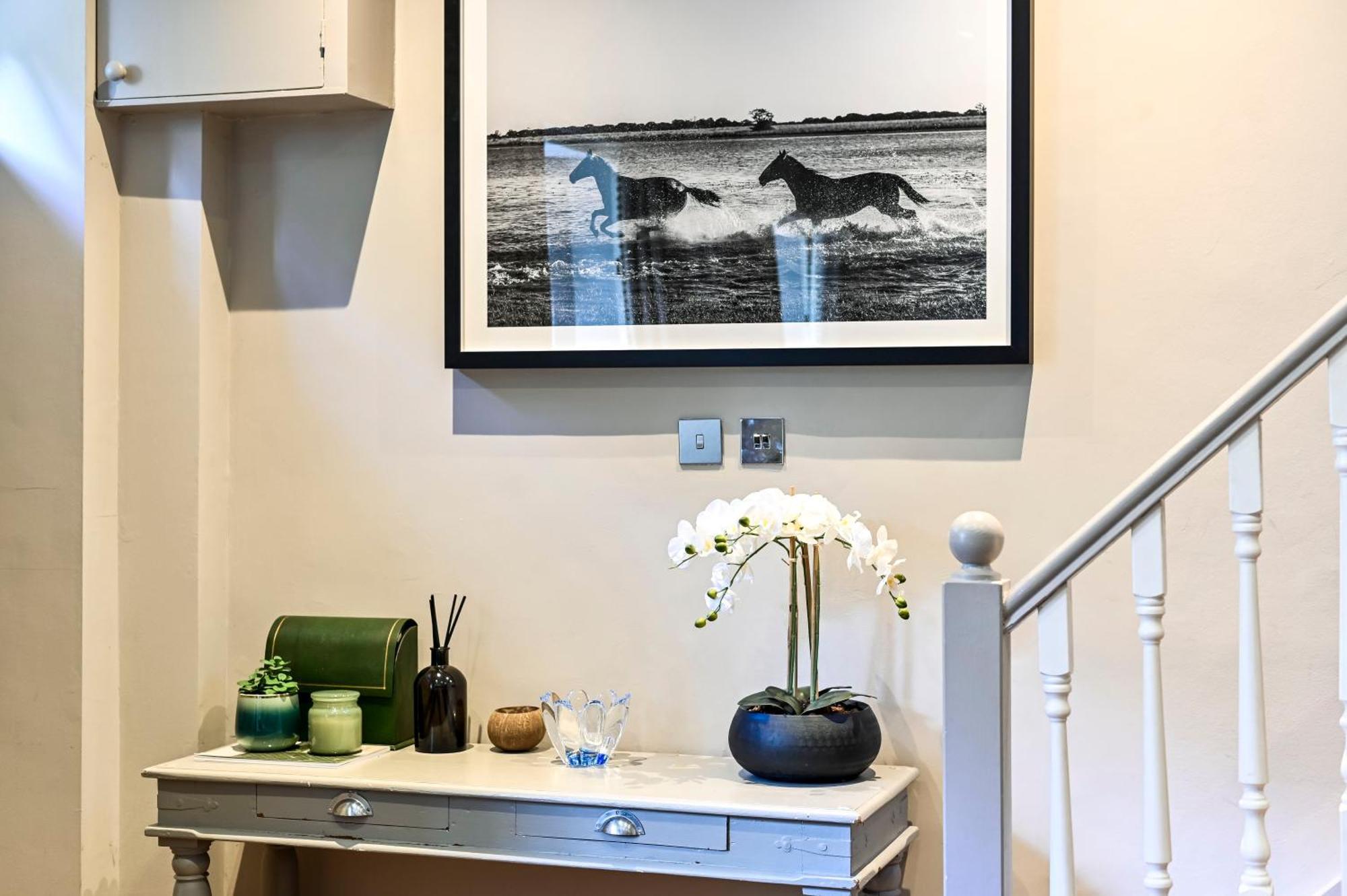 Magnificent 2 Bed Hyde Park Mews House Apartment London Bagian luar foto