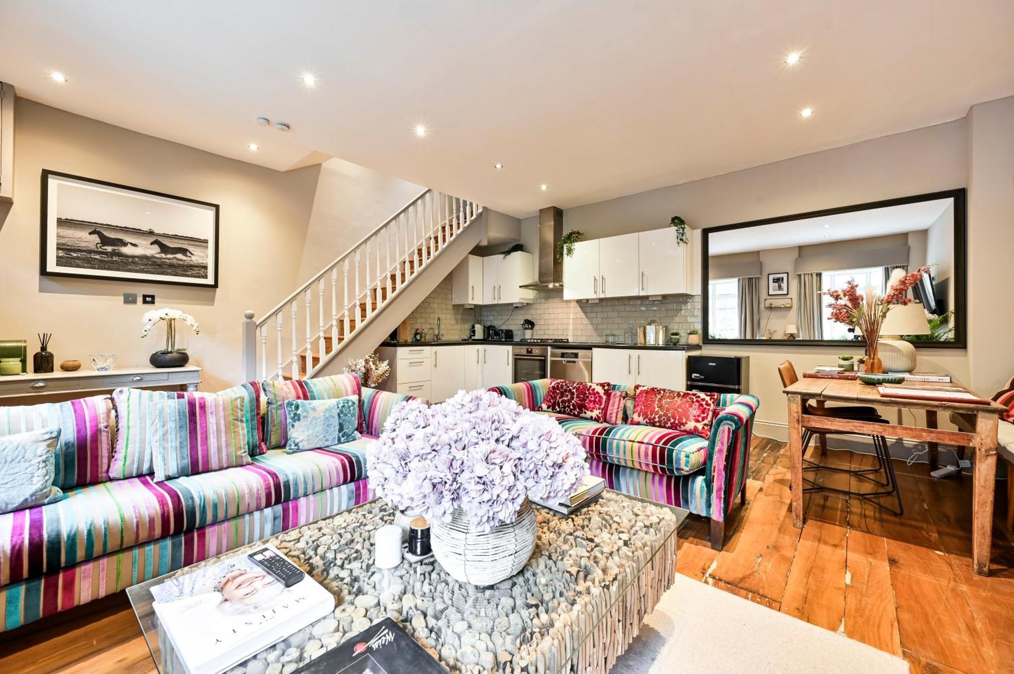 Magnificent 2 Bed Hyde Park Mews House Apartment London Bagian luar foto