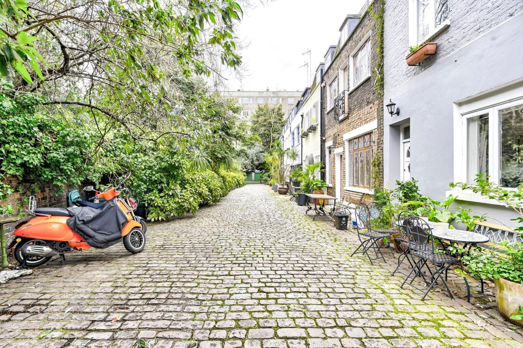 Magnificent 2 Bed Hyde Park Mews House Apartment London Bagian luar foto